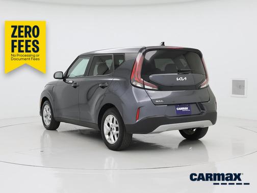 Gray 2024 Kia Soul LX