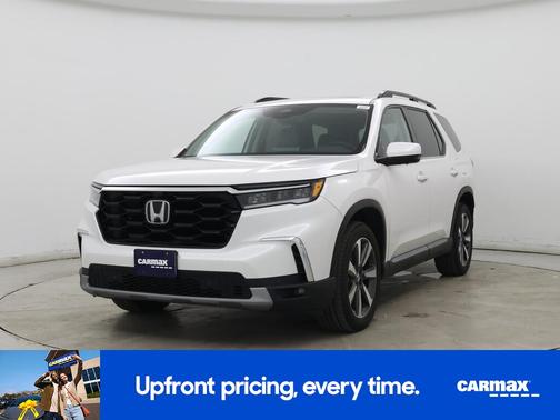White 2025 Honda Pilot Elite