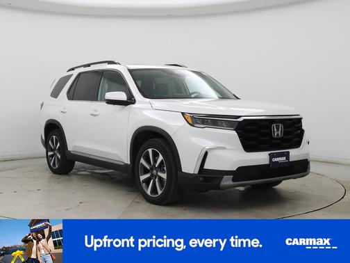 White 2025 Honda Pilot Elite