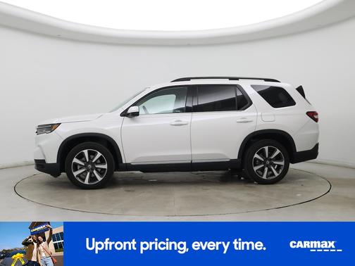 White 2025 Honda Pilot Elite