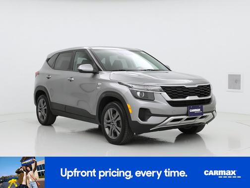 Silver 2023 Kia Seltos LX