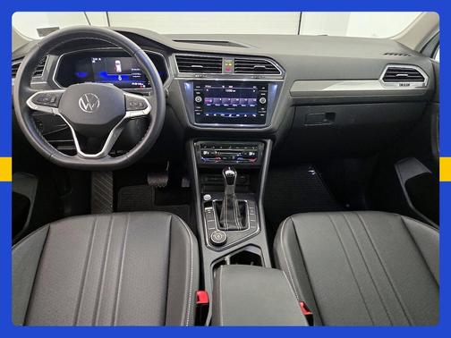 White 2023 Volkswagen Tiguan SE