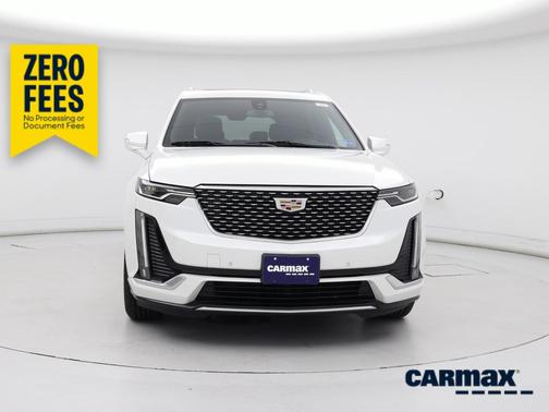 White 2023 Cadillac XT6 Luxury