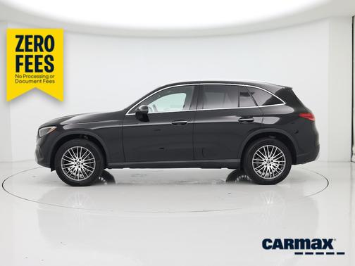 Black 2024 Mercedes-Benz GLC 300