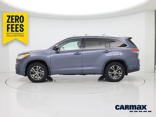 Blue 2016 Toyota Highlander XLE