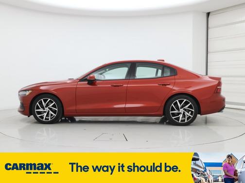 2020 Volvo S60 T5 Momentum