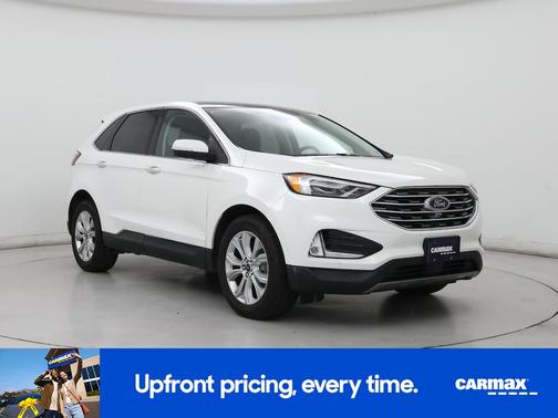 White 2022 Ford Edge Titanium