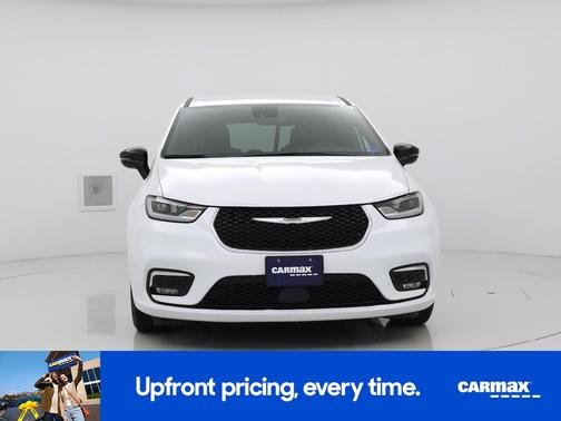 White 2025 Chrysler Pacifica Select