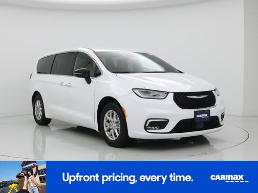 White 2025 Chrysler Pacifica Select