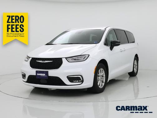 White 2025 Chrysler Pacifica Select