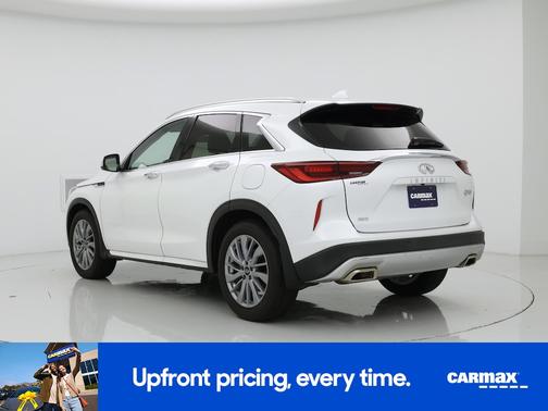 White 2023 INFINITI QX50 Luxe