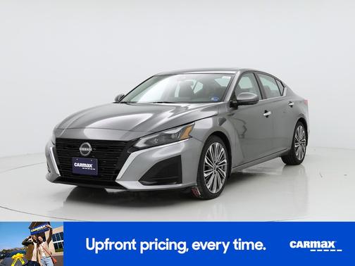 Gray 2023 Nissan Altima SL