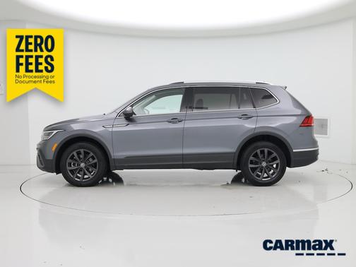 Gray 2022 Volkswagen Tiguan SE