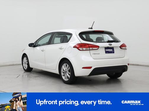 White 2017 Kia Forte5 LX
