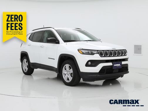 White 2022 Jeep Compass Latitude