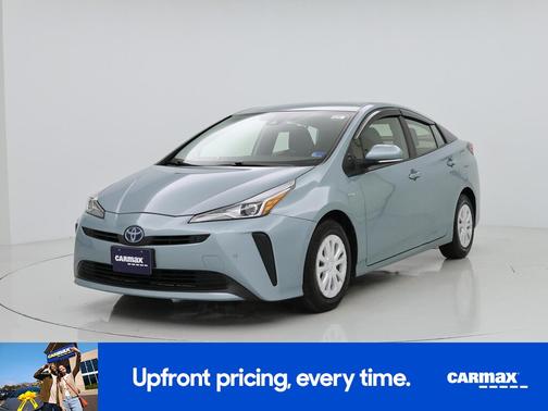 Green 2022 Toyota Prius LE