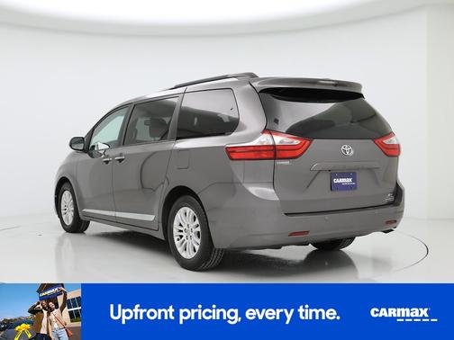 2017 Toyota Sienna XLE