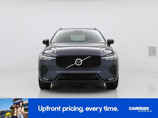 2023 Volvo XC60 B5 Plus Dark Theme