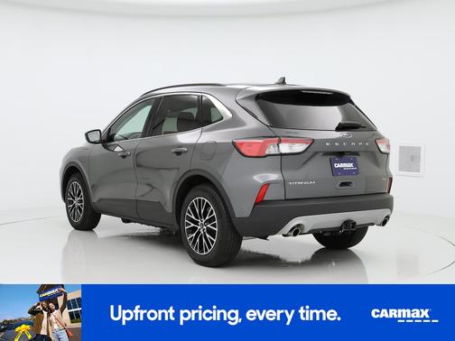 2022 Ford Escape PHEV Titanium