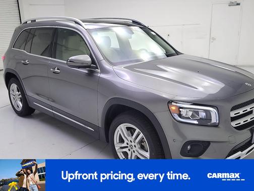 Gray 2022 Mercedes-Benz GLB 250