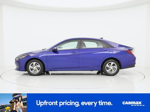 2022 Hyundai ELANTRA SE