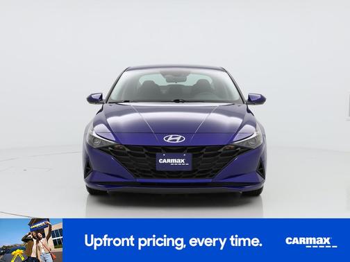 2022 Hyundai ELANTRA SE
