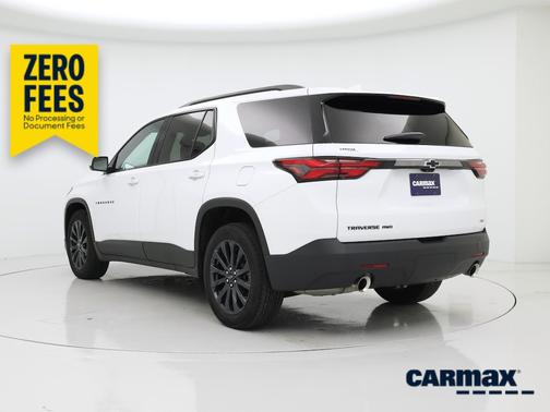 White 2023 Chevrolet Traverse RS