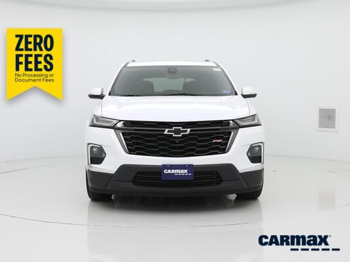 White 2023 Chevrolet Traverse RS