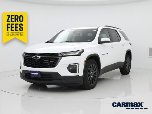 White 2023 Chevrolet Traverse RS