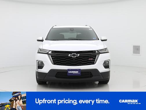 White 2023 Chevrolet Traverse RS