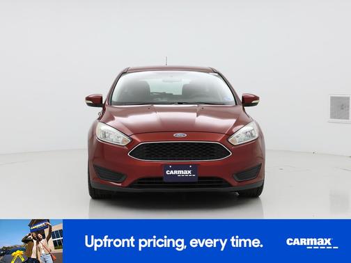 Red 2015 Ford Focus SE