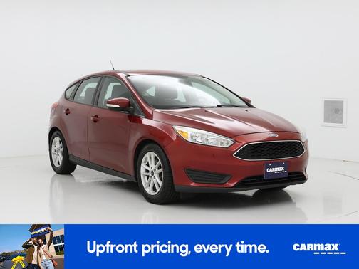 Red 2015 Ford Focus SE