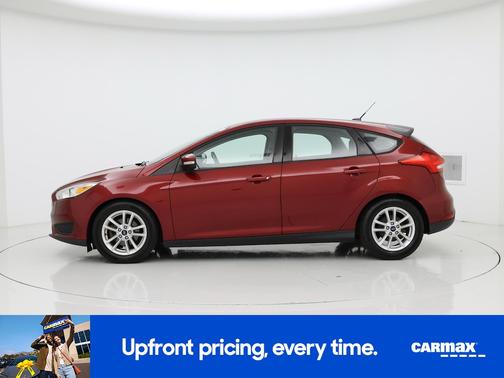 Red 2015 Ford Focus SE