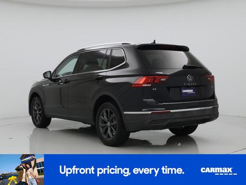 Black 2022 Volkswagen Tiguan SE