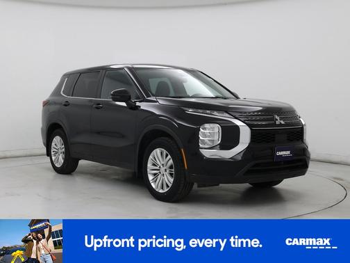 Black 2022 Mitsubishi Outlander ES