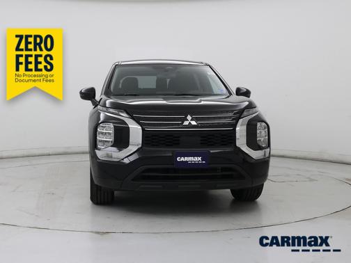Black 2022 Mitsubishi Outlander ES