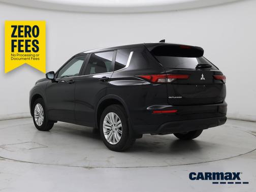 Black 2022 Mitsubishi Outlander ES