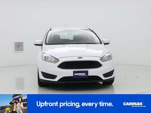 White 2018 Ford Focus SE