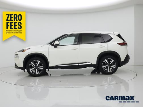 White 2023 Nissan Rogue SL
