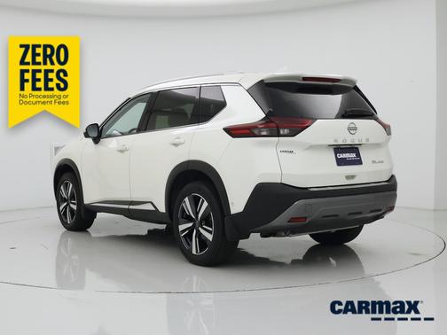White 2023 Nissan Rogue SL