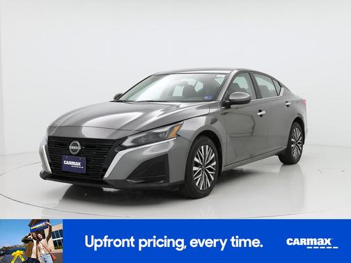 Gray 2023 Nissan Altima SV
