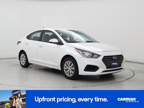 White 2019 Hyundai Accent SE