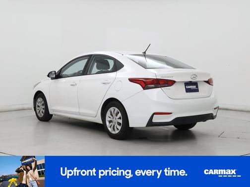 White 2019 Hyundai Accent SE
