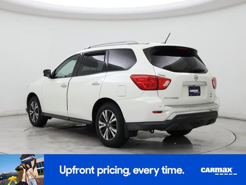 2017 Nissan Pathfinder SV