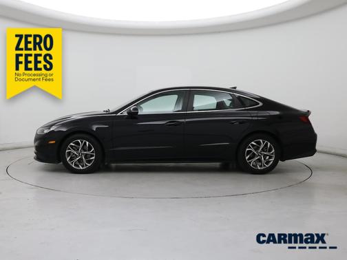 Black 2022 Hyundai SONATA SEL