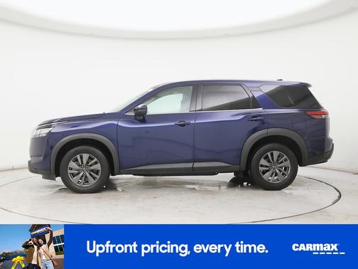 2022 Nissan Pathfinder S