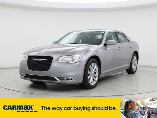 2018 Chrysler 300 Touring L