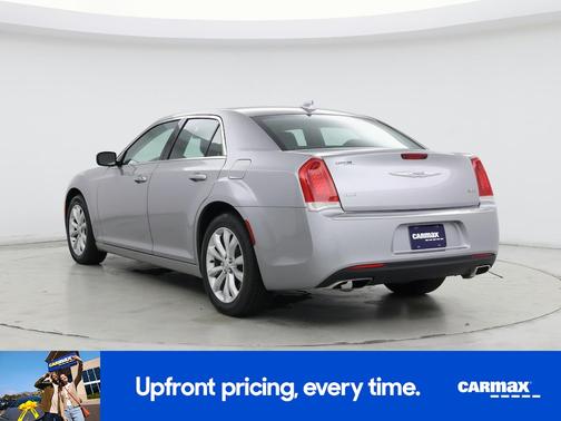 2018 Chrysler 300 Touring L