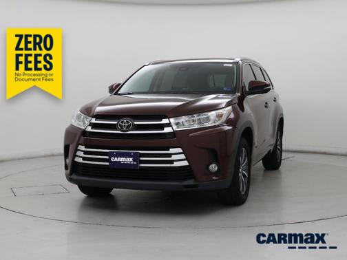 Red 2018 Toyota Highlander XLE