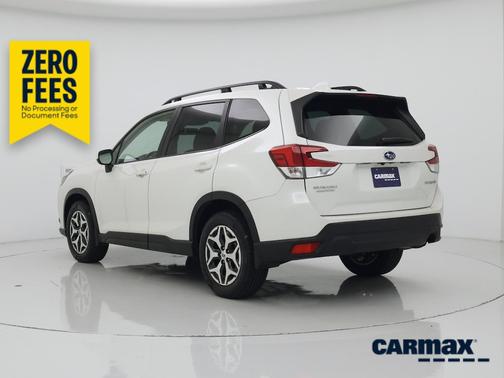 White 2023 Subaru Forester Premium
